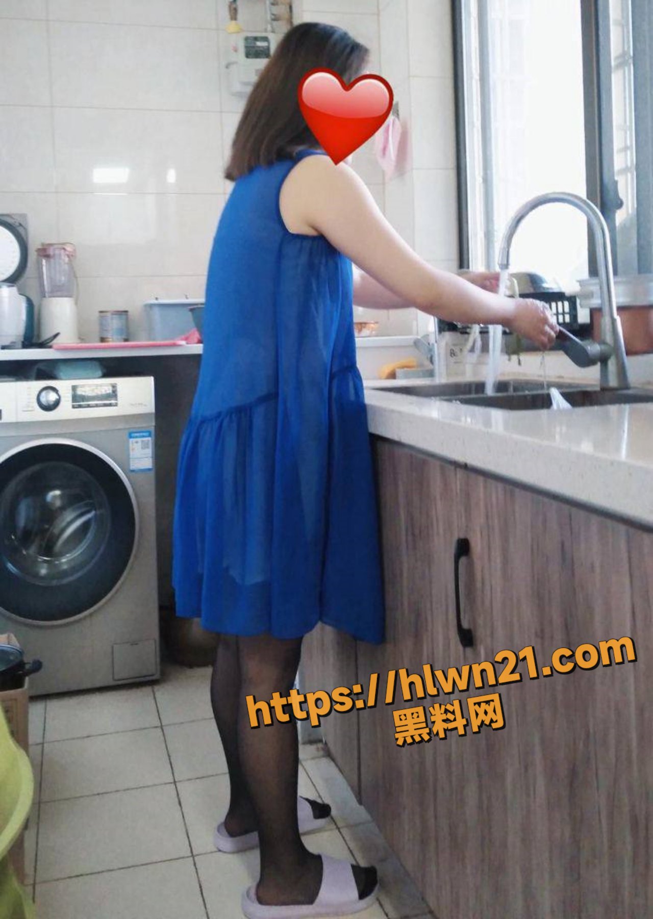 海角大神 英勇小钢炮 猛男小叔狂操饥渴嫂子 高潮后尽主动要求吃精液 熟女的魅力才是致命诱惑