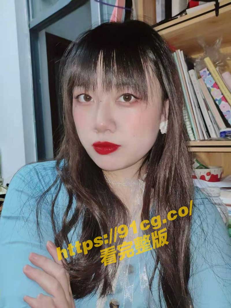 【云盘泄密】北京外文系大学生和学长宿舍厕所约炮