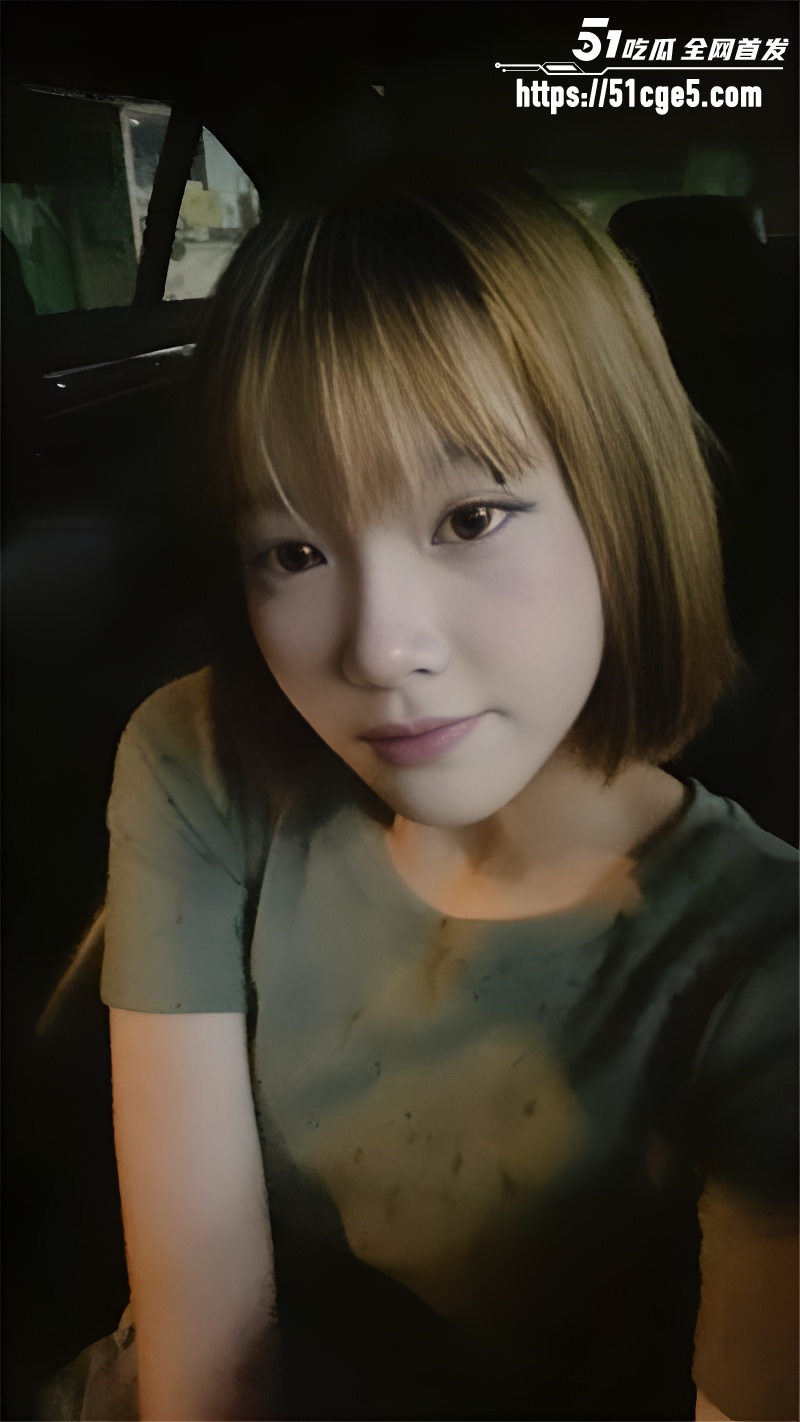 金发学生妹裸聊视频 1