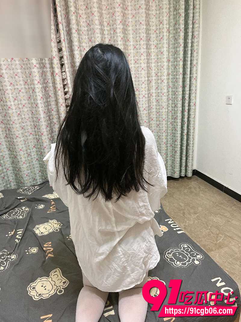 海角乱伦 垂涎已久的小姨子终于到手 缠绵后大肉棒直捅岳母湿热小嘴 白丝足交爽翻天!