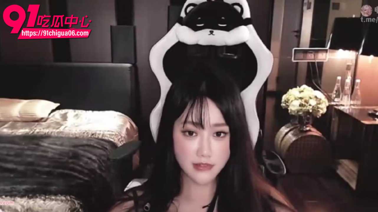 ST站极品女主播Alice777女上位疯狂骑乘2