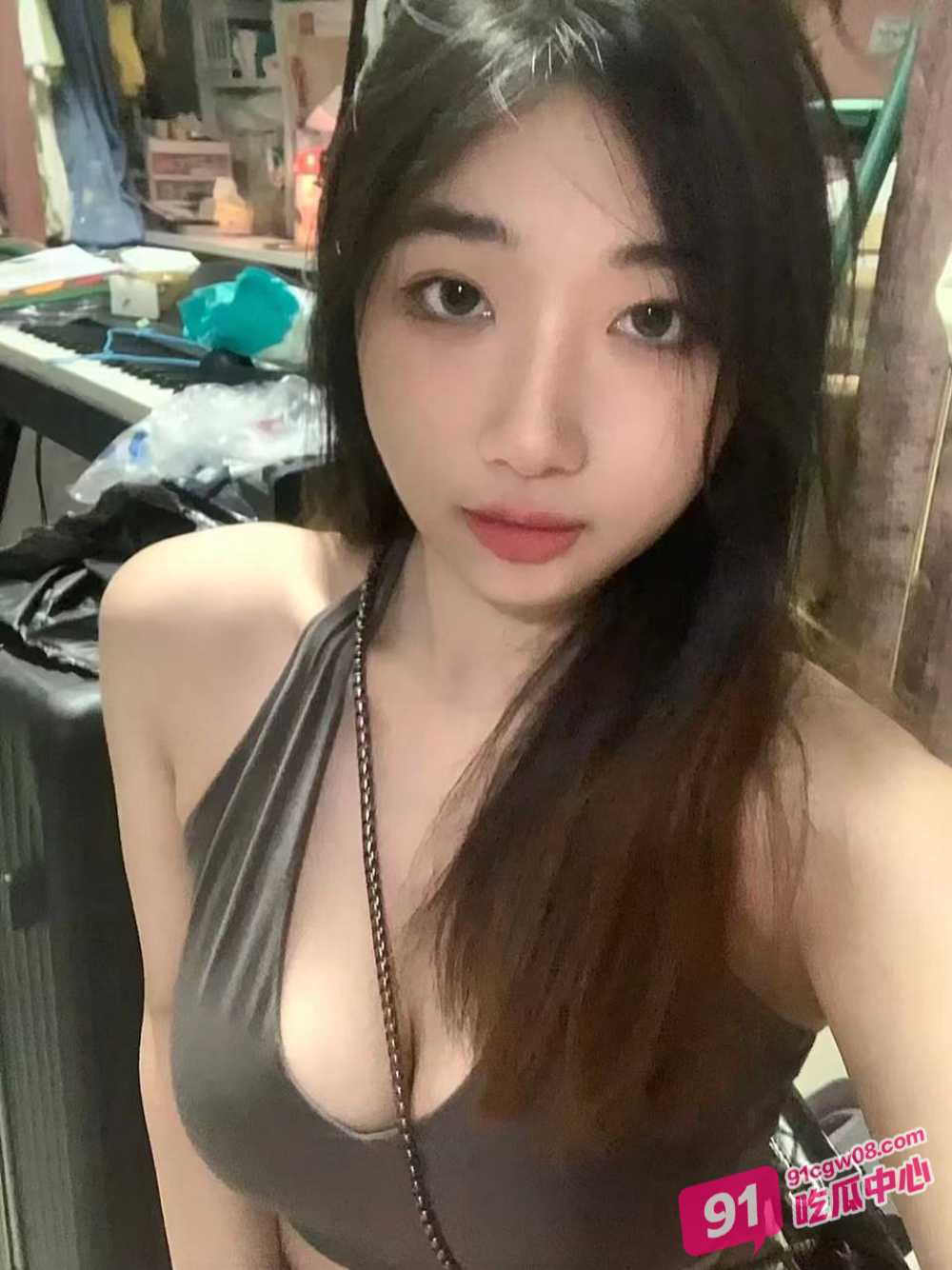 神剑探花约到牛仔短裙长腿妹子 深喉骑乘站立后入 射不出来给妹子急哭了！ 配图3