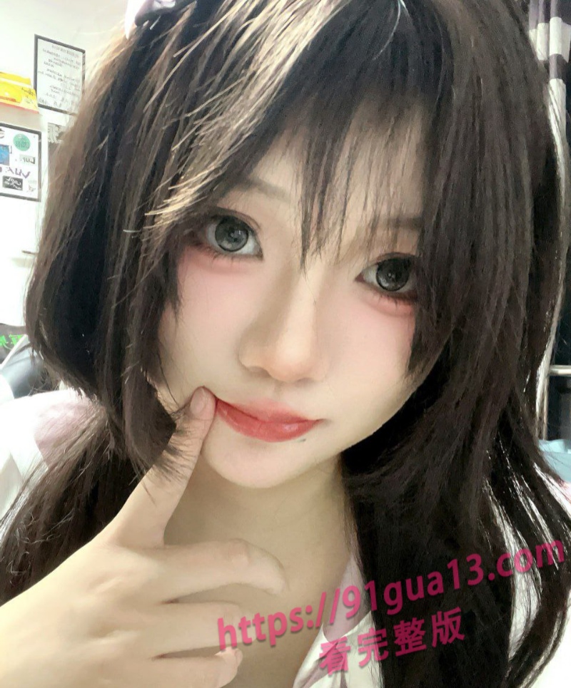 清纯大一学妹居家自拍视频流出 蜜桃臀反差诱惑炸裂 配图5