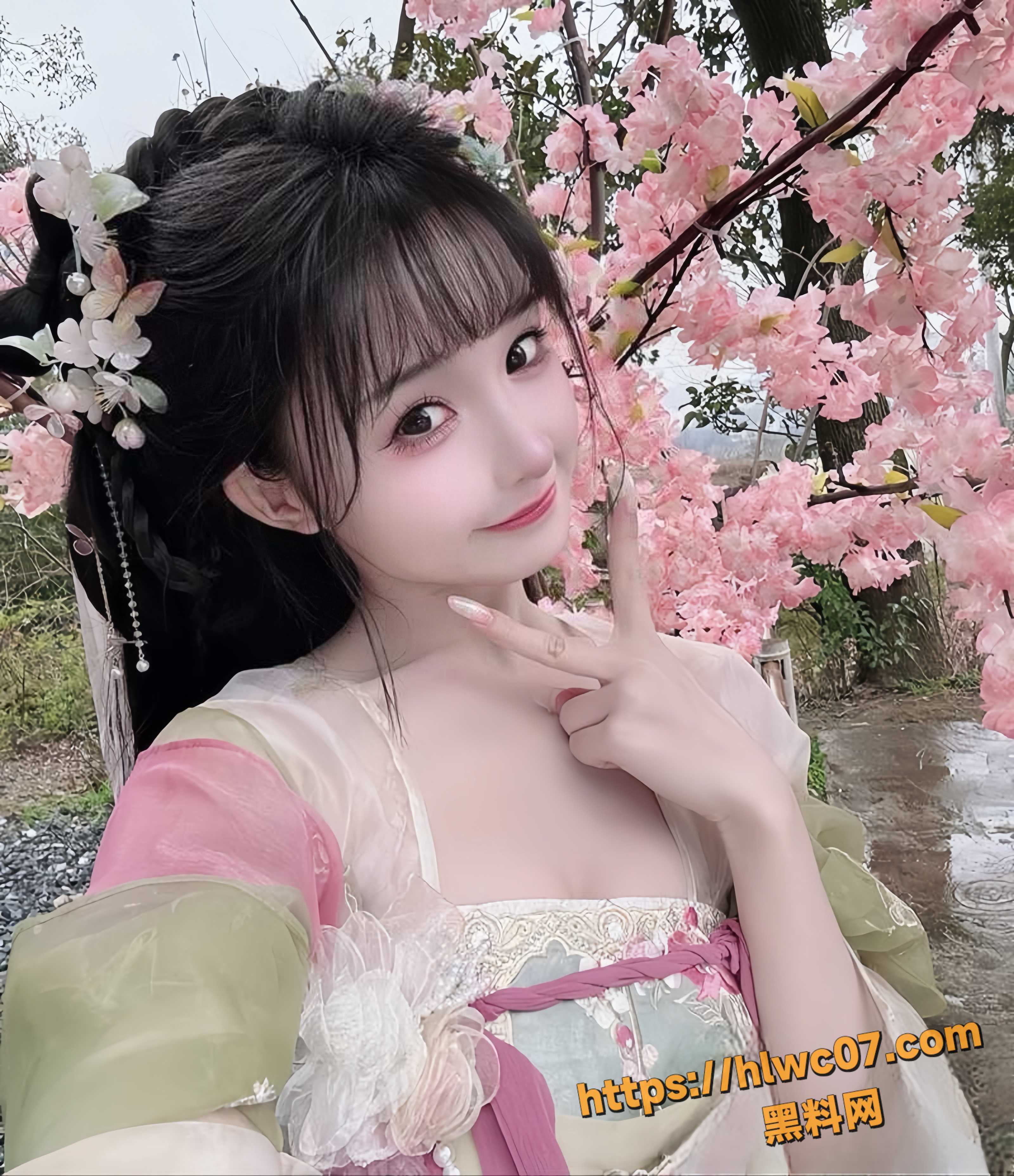深圳艺术学院校花 张怡 与男友性爱视频泄密 被调教三洞 彻底沦为精液母狗