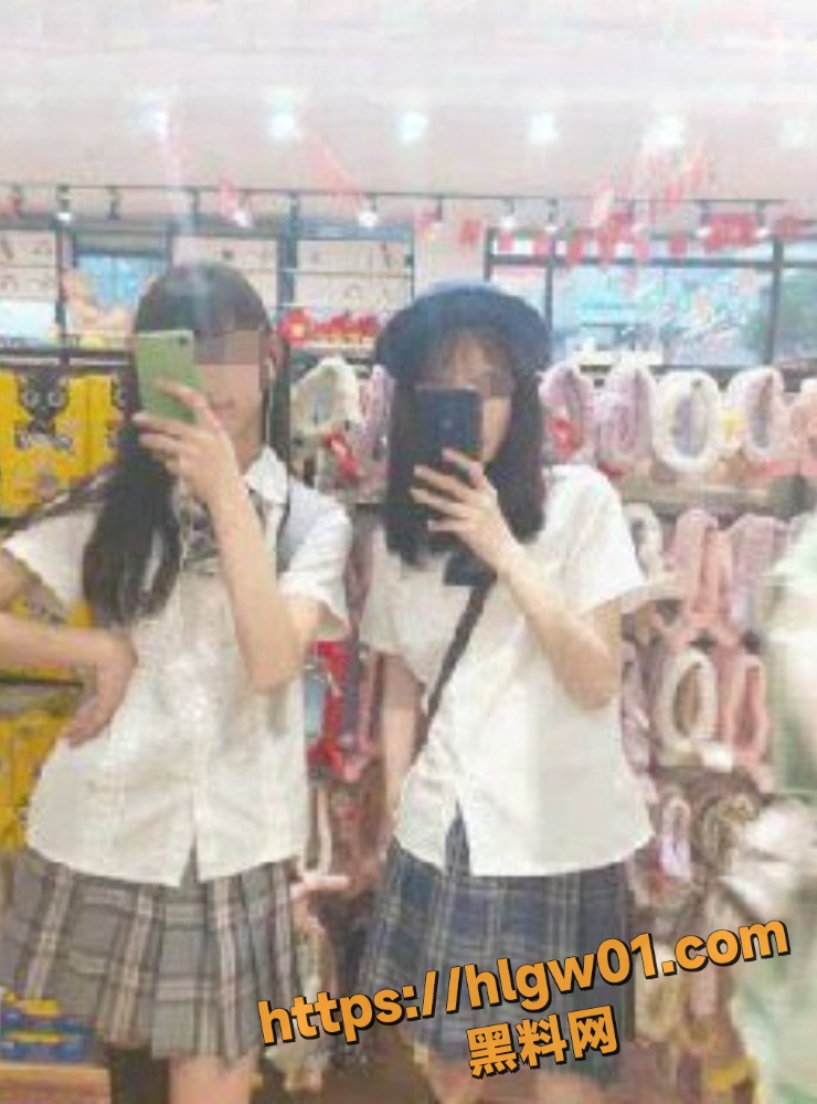 海角社区 老吴有俩女儿 1--5集 后续会持续更新！ 配图