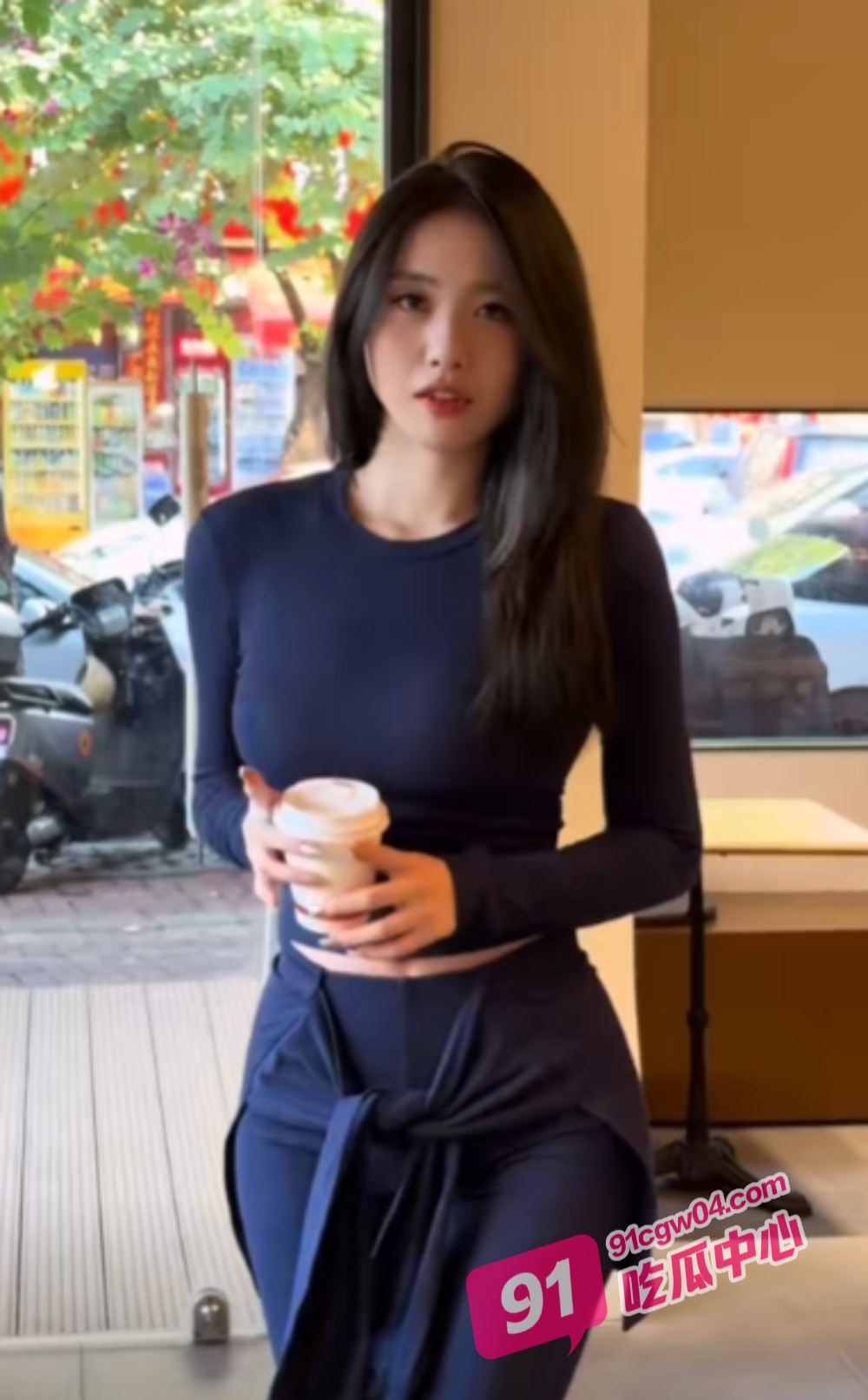 福州米线店老板娘 季佩文 抖音网红牛油果 早期不雅自拍视频泄密 真是不可多得的尤物！ 配图4
