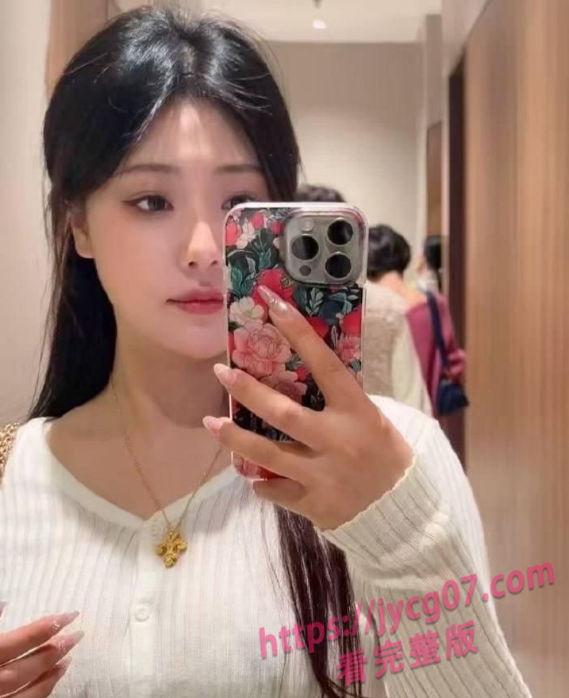 13分钟超撩合集疯传！抖音女神荔汁挑逗式热舞＋私密自拍流出 配图5
