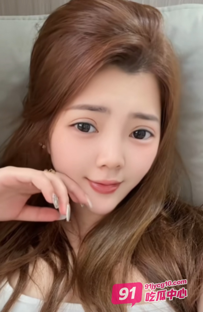 抖音主播糖妹 赤裸丰满的肉体对镜淫舞 看得眼珠子都直了！ 配图4