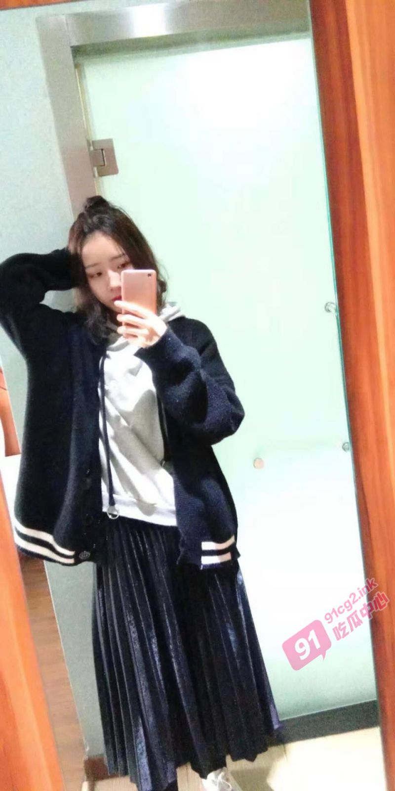 唐山高颜值乖乖女李煜~专业级口活太诱惑 被口爆颜射一脸满足感 看着都过瘾!
