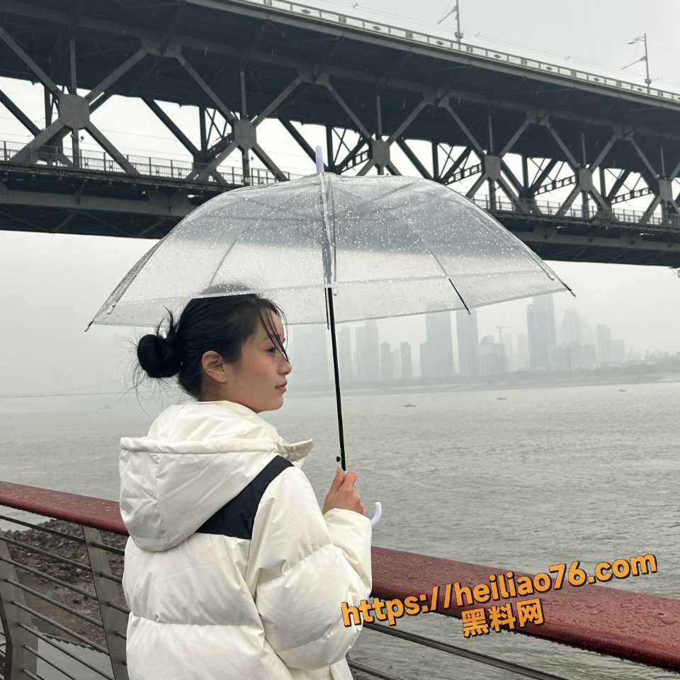 上海小母狗 芮敏 被金主包养 带到酒店狂干 各种姿势猛烈抽插高潮连连