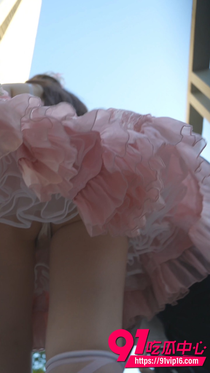 两次抄底喜欢穿lo裙的看板娘5