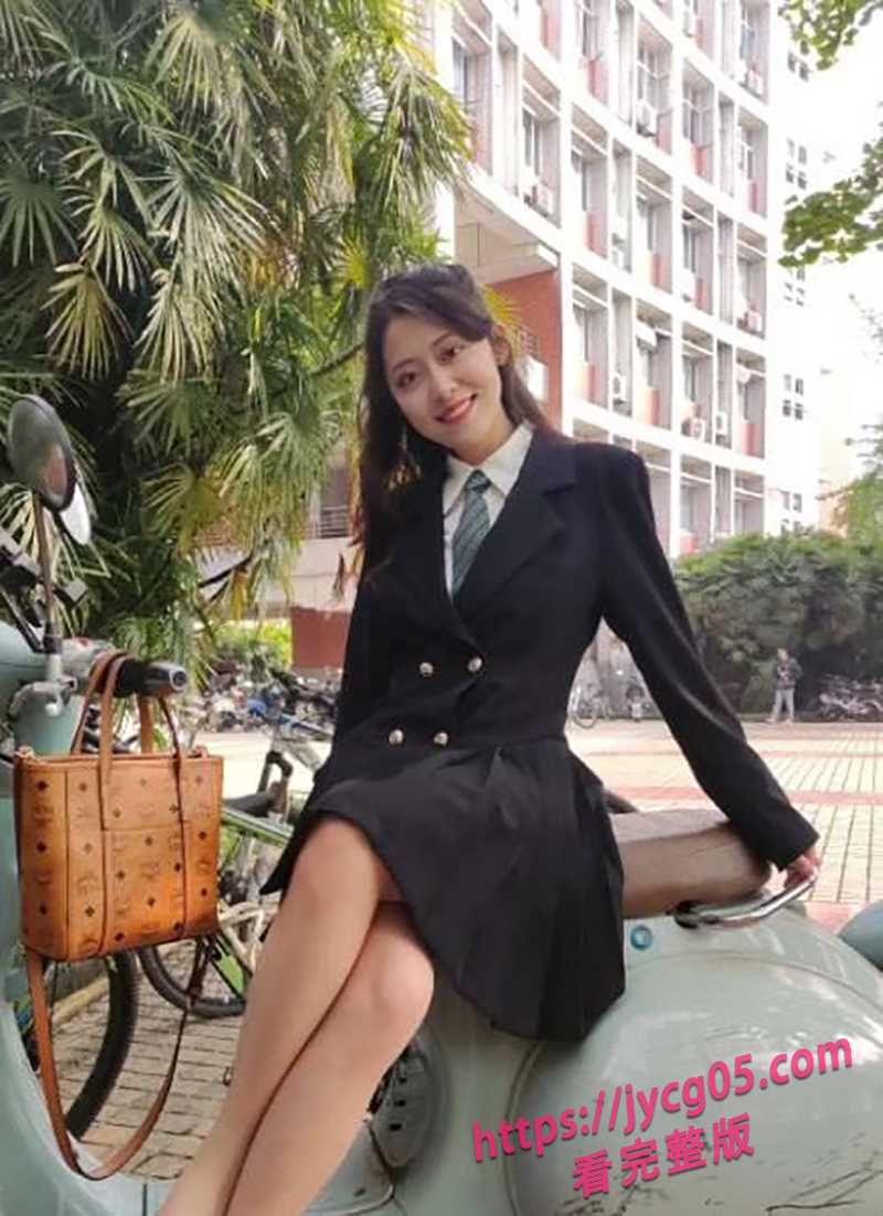 艺术系女神露脸自拍流出！撩人动作+真实呻吟代入感爆棚！ 配图3