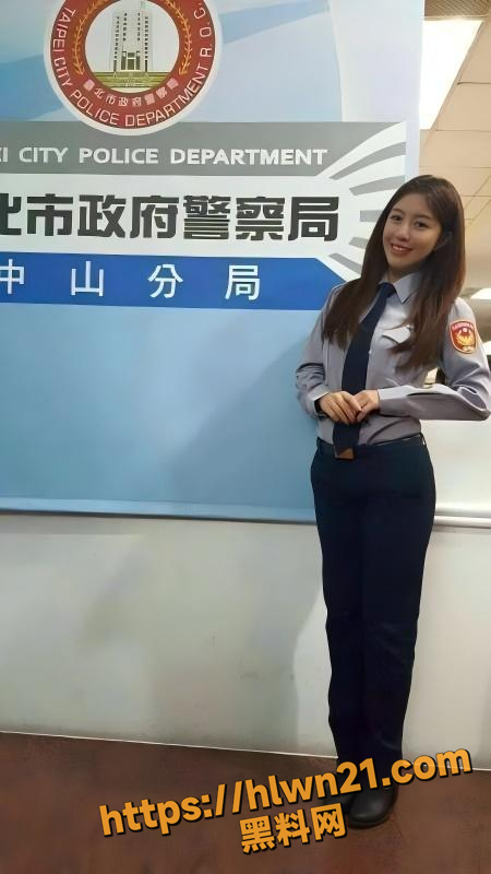 白天是警察抓人晚上被人抓着干 台湾新竹高颜气质女警女上位摇曳榨精 反差女警察韵味十足！