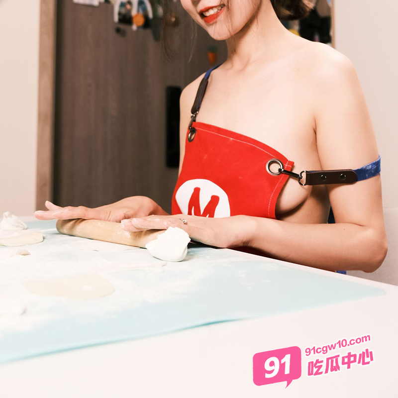 极品福利姬 筱慧 冬至最新视频来袭 嫂子为我包饺子 兄弟们今天吃饺子了吗 配图3