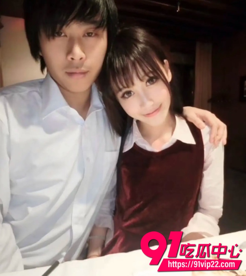卢本伟牛逼!五五开闪婚女网红巴旦木公主两人在网上高调晒结婚证引来众多网友祝福27 卢本伟牛逼!五五开闪婚女网红巴旦木公主两人在网上高调晒结婚证引来众多网友祝福27