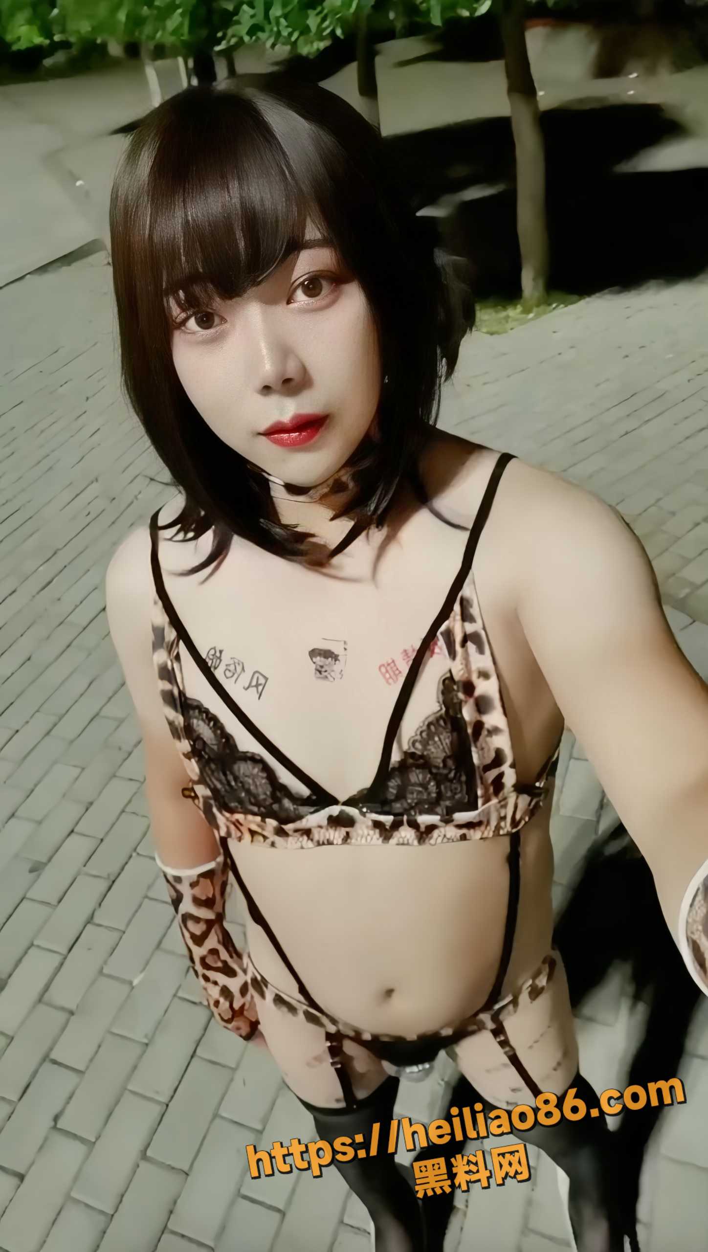 TS伪娘 颖宝 性感情趣户外露出 假屌肛交炸裂极致