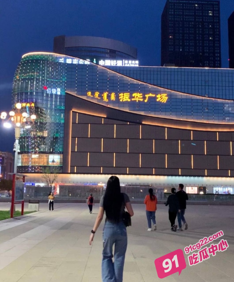 呼和浩特丫丫养生馆老板娘白二丫 一边口交一边回复老公出轨的感觉真爽！ 配图2