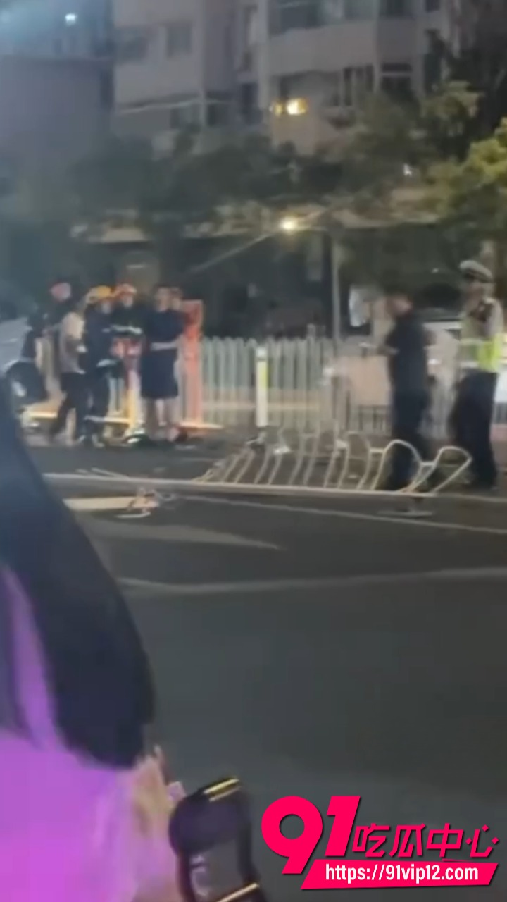 银川怀远发生多车连撞事故3