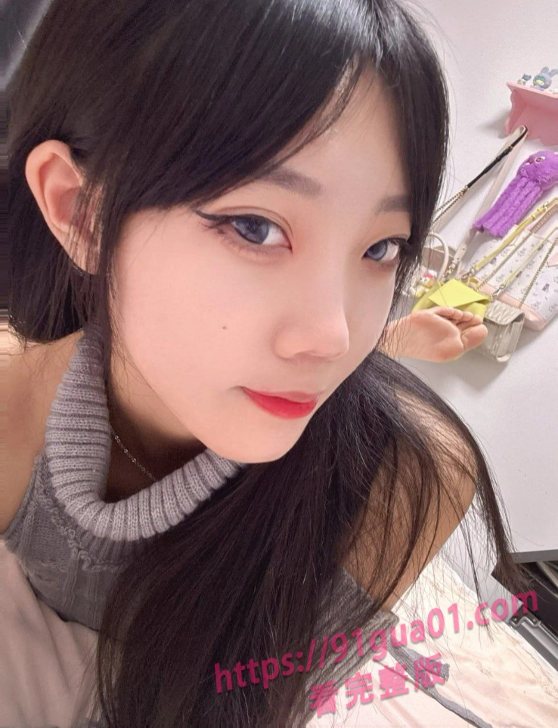 她是抖音甜妹玉子玉子 却只在金主面前展现欲望 配图2