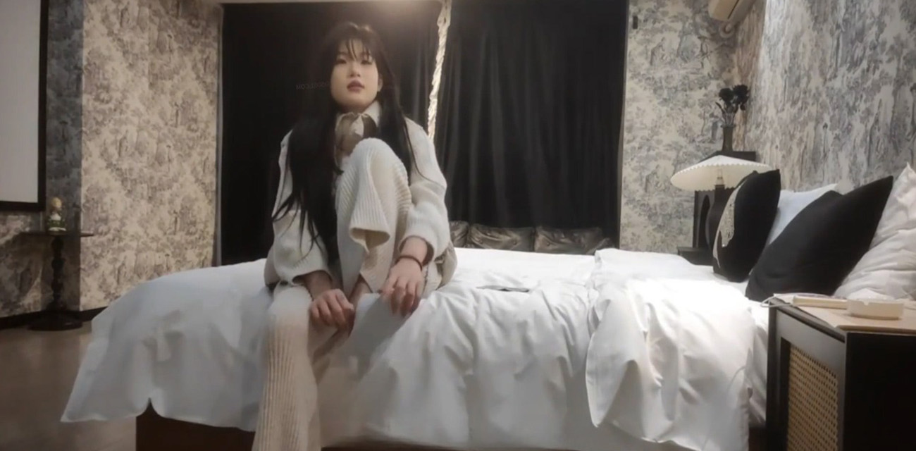 探花大神 阿良探花 约炮18岁粉嫩少女 妹子的敏感骚穴 轻轻一插就流水