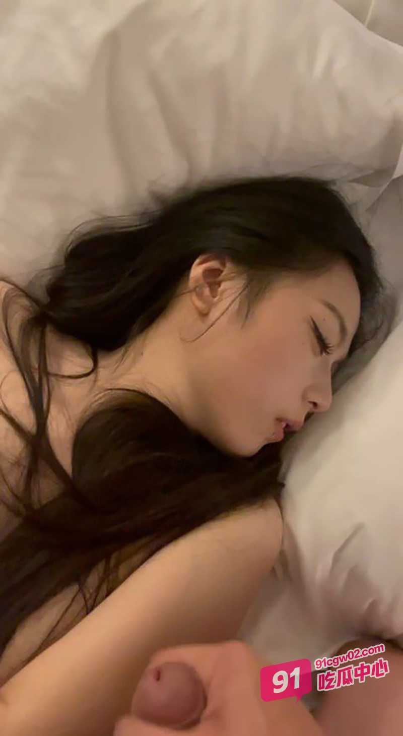 四川传媒学院女神李萌思曝光 媚态百出的舞姿引人犯罪 金主包养私密视频流出！ 配图3