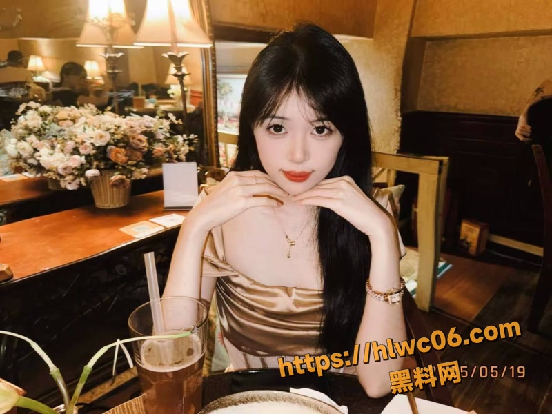 杭州极品女大 叶彤欣 和体育生男友性爱视频曝光 粉嫩骚穴被各种姿势暴力打桩 全程完美露脸