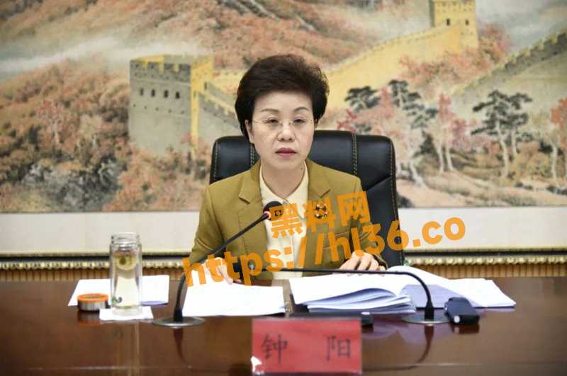 原贵州黔南州州长钟阳涉嫌与多名固定性伴侣有染被曝与二十余名上下级男性发生关系！