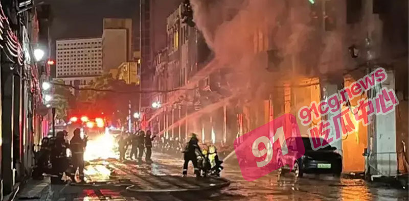 海口商铺 凌晨突发火灾致一人死亡 解放东路临街铺面过火180平方米 现场视频曝光