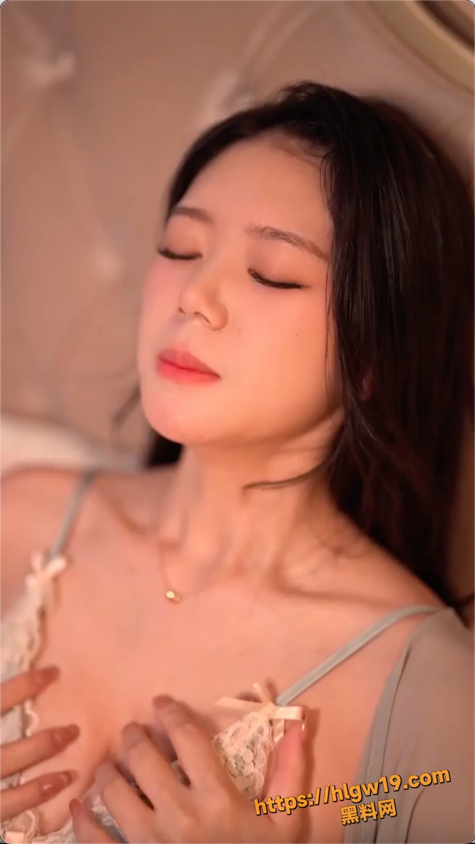 擦边短剧频道爆款合集 继母与继妹危险游戏第二部 我们的临时拥抱 火辣后妈谁不爱完整版！