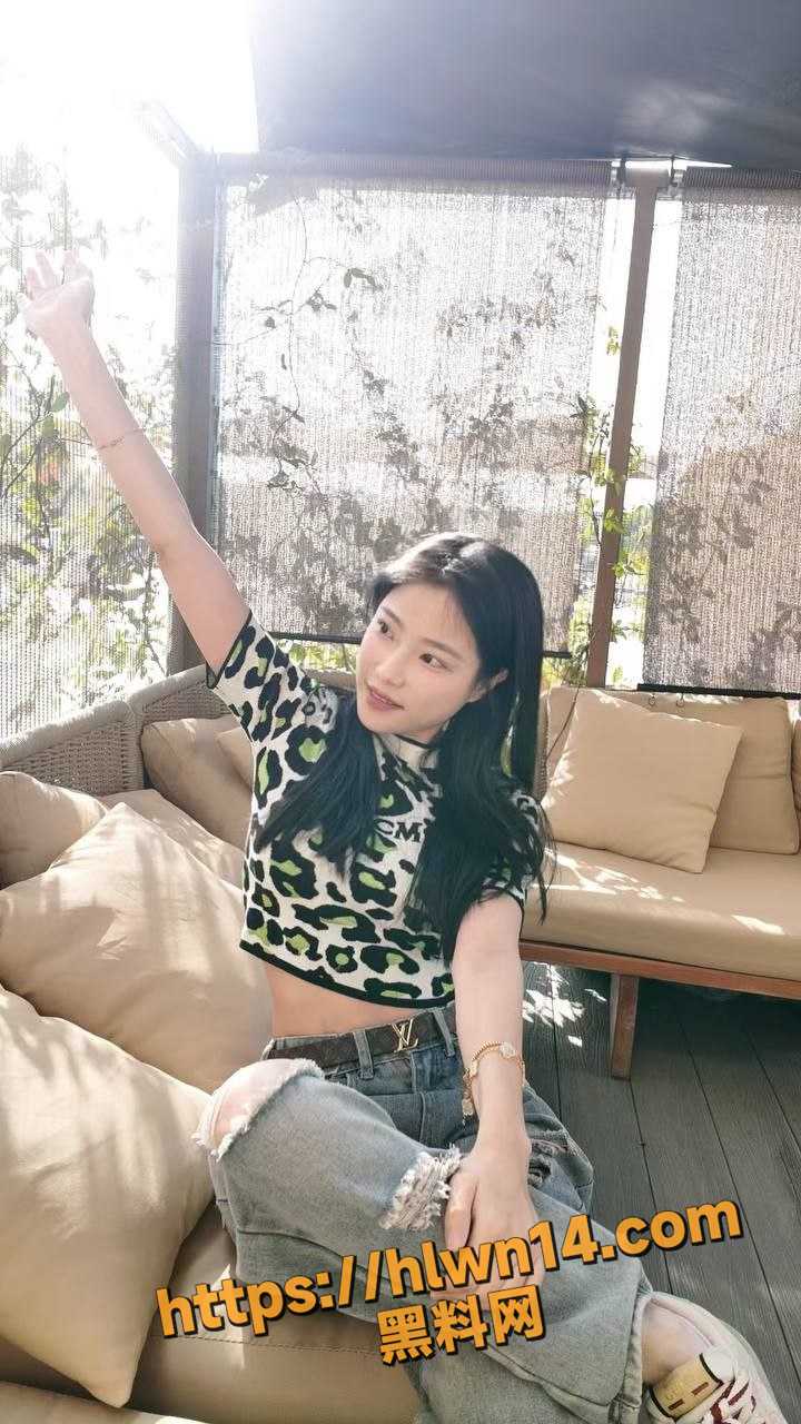 都是千年的老妖 西安音乐学院艺术系嫩妹 宋昕宸 做爱时穿着汉服装扮的一段视频仔学校爆火流传！