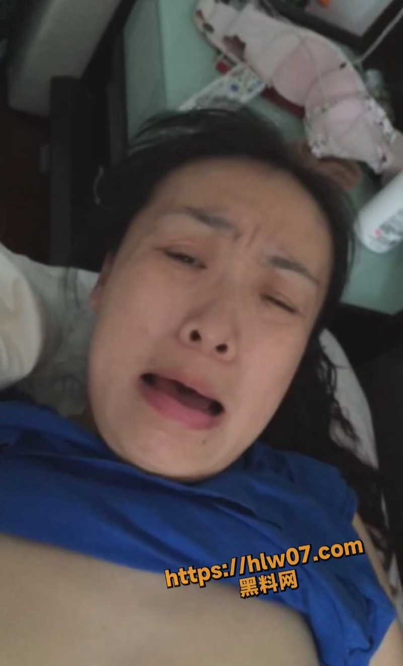 真实乱伦之离异丈母娘多年没受操 趁女儿待产之际主动上位榨干女婿享受激情！