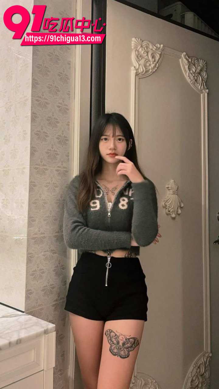 台湾高颜值极品小网红女仆装被干到喷水3 台湾高颜值极品小网红女仆装被干到喷水3