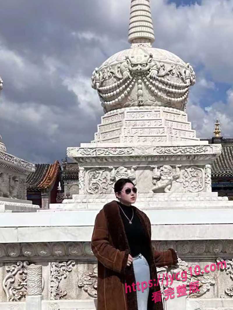 河北护士S嘉嘉爱睡觉 肥臀摇曳反差魅力太绝了 配图2