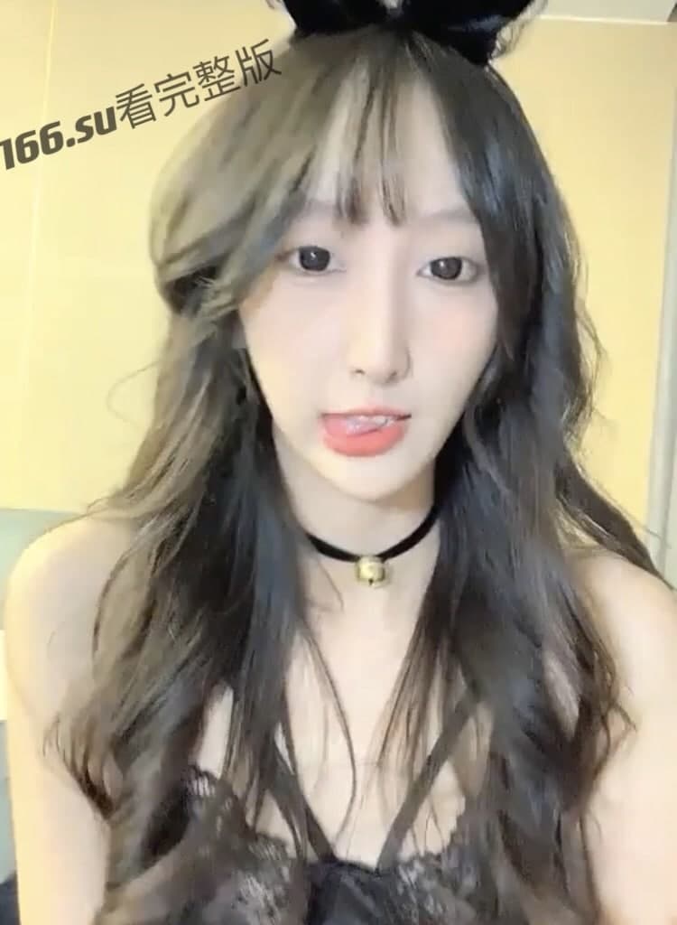 下海黄播清纯热门新秀泡泡咕高能直播大尺度私密表演真实视频全网流出曝光 配图