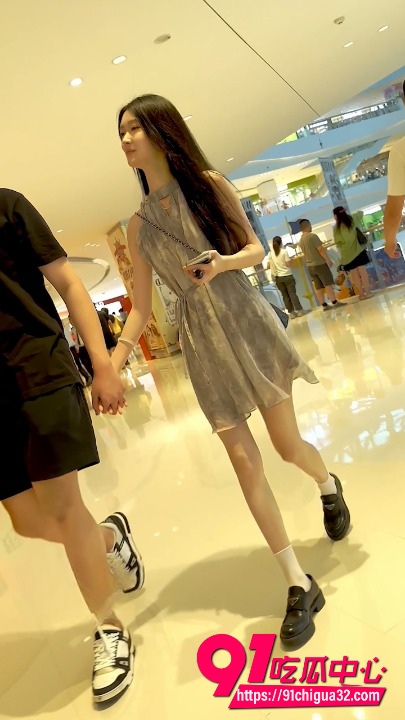 KFC抄底长腿美女9 KFC抄底长腿美女9