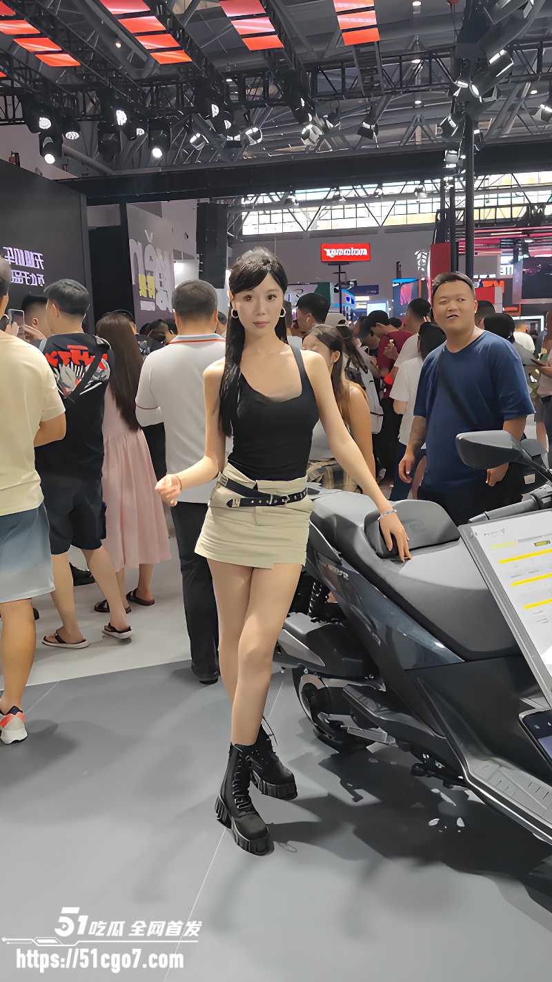 摩托车展 抄底外国车模 3