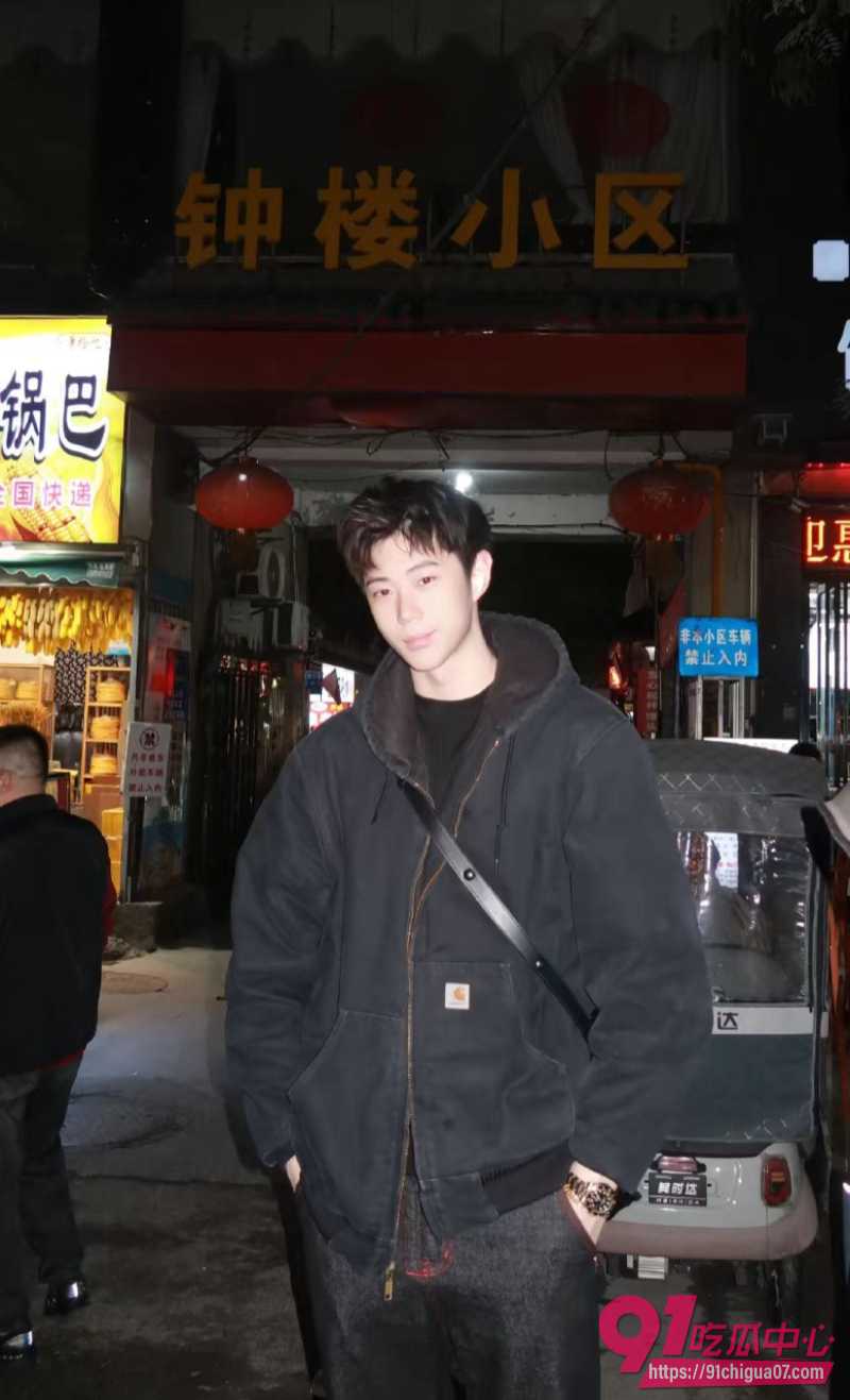 男主一天 出轨拔丝光年30