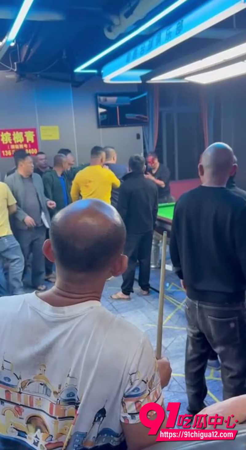 海南琼海乡镇台球厅输钱赖账被群殴2