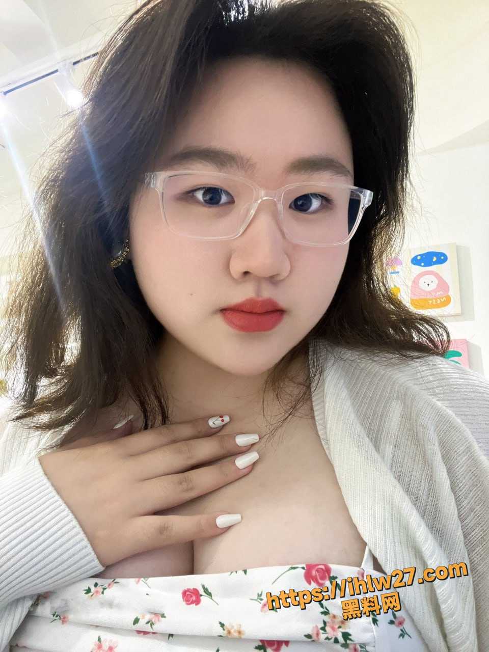 吉林延边大学女大学生童颜巨乳丰臀坦克女 极品馒头逼开发调教 男友不爱操嫩逼爱菊花！