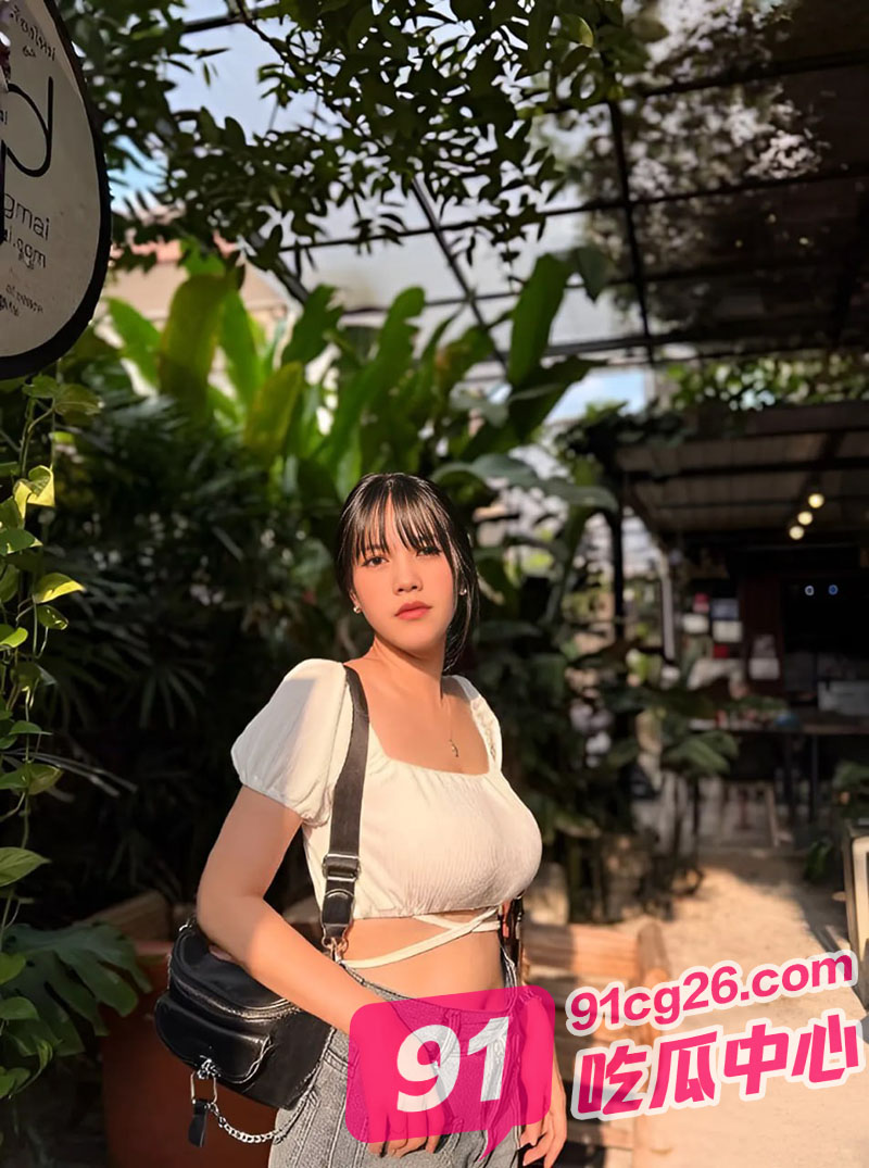 重庆职业大学宋宇馨 脚踩n条船被曝光约炮视频 乖乖女竟是这样的淫娃!