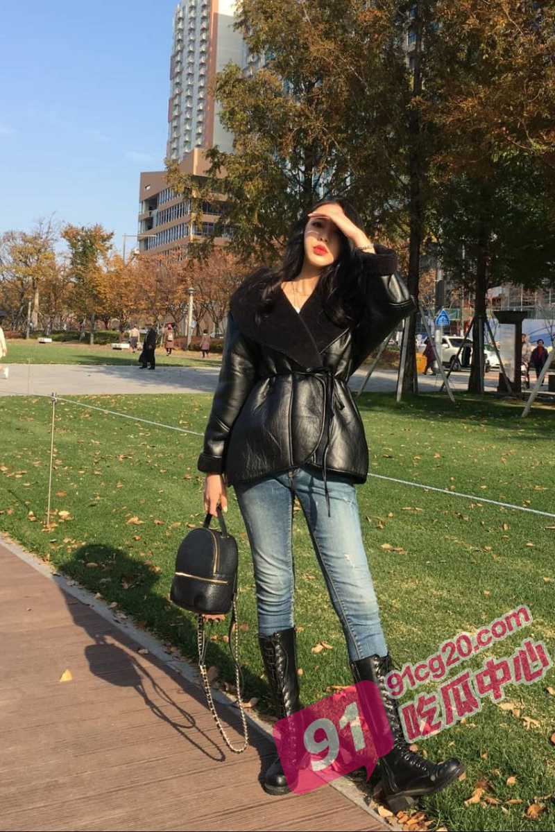 丰满人妻遭渣男偷拍做爱全过程 新婚当日视频就传遍朋友圈！ 配图3