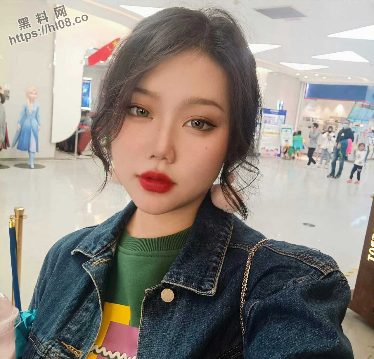 「独家曝光」成都师范大学反差美女「刘昕」，爱出擦边大尺度cos，被金主爸爸网调露出揉奶自慰流水