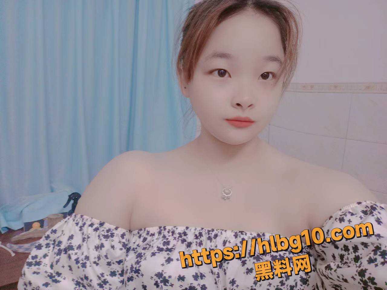 江西理工大学黄雯雯诱惑自拍惨遭泄漏 光溜溜洗澡 撩得人心里直痒，活脱脱一副勾魂样！