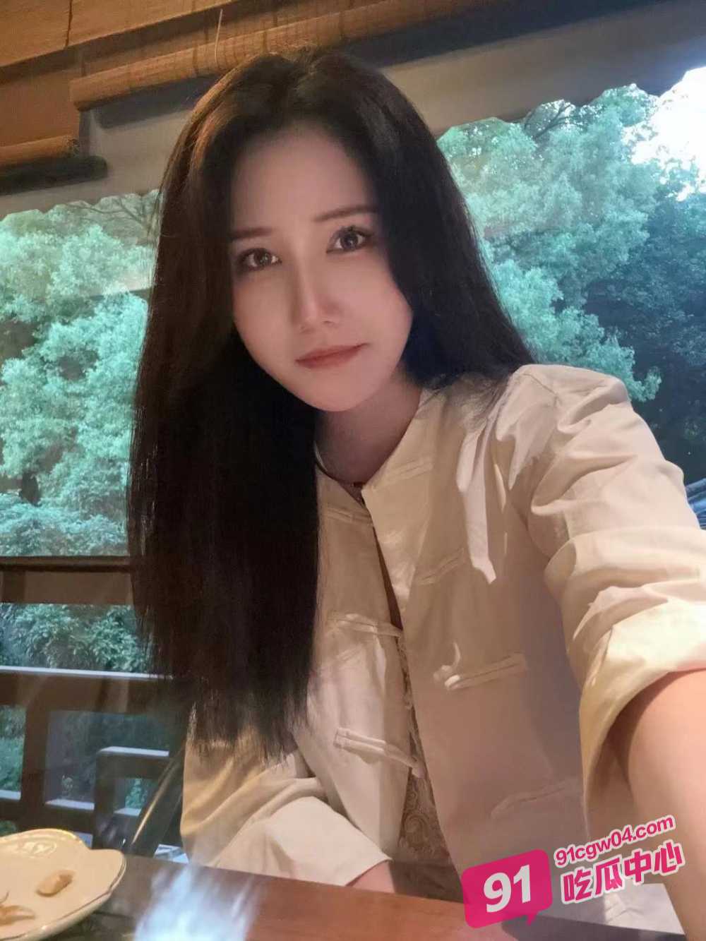 成都水疗会所美女女技师合集 这舔大屌的技术值得给高价 配图