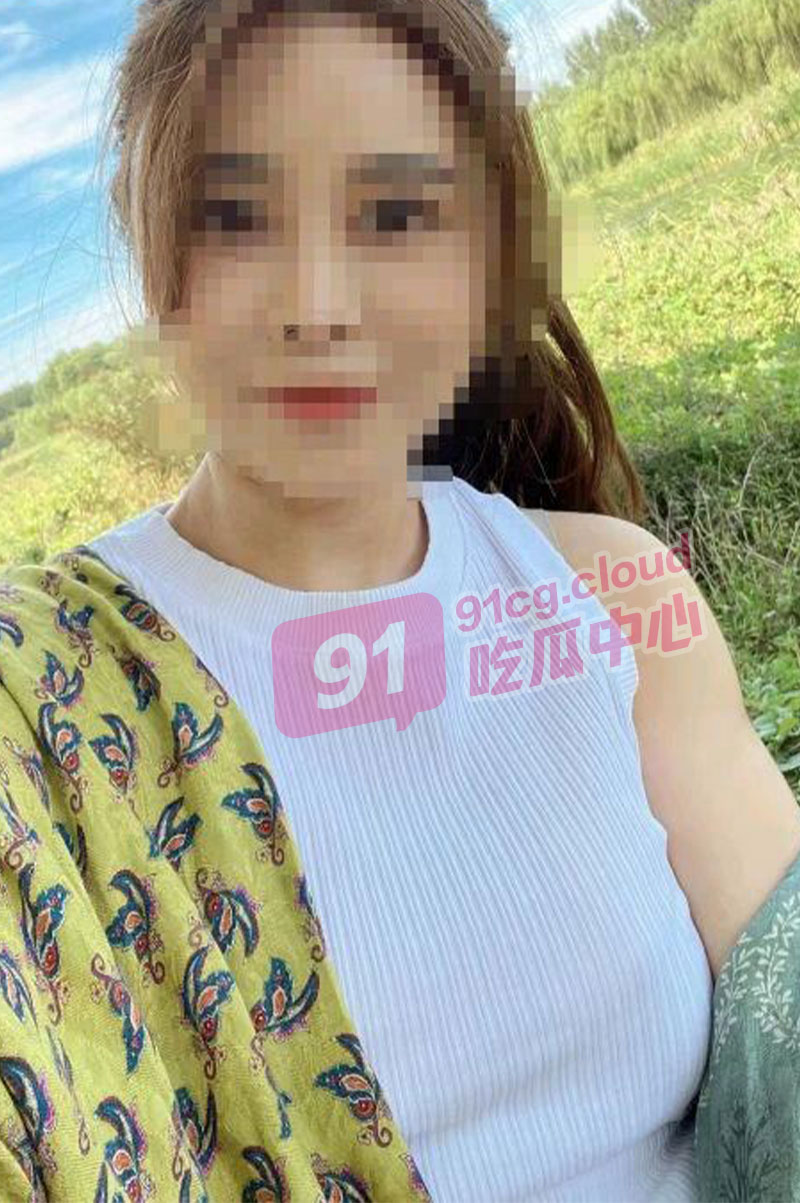 【我的熟女老板是母狗】深入调教老板 各种制服姿势诱惑 上班时间也不放过