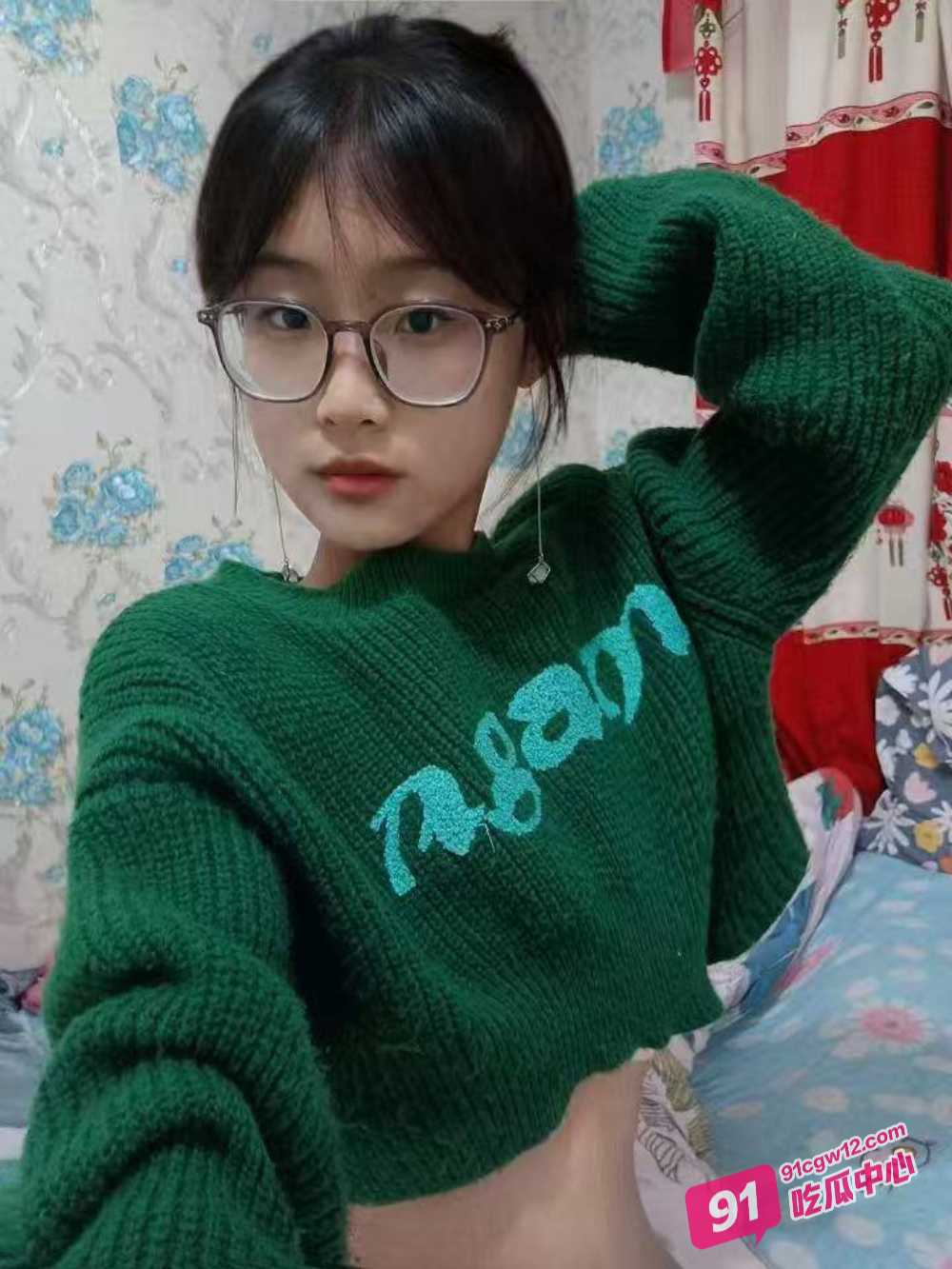 武汉大学情侣性爱视频泄密 女生娇喘连连连声求饶狂喊不行了 这身体也太敏感了吧！ 配图3