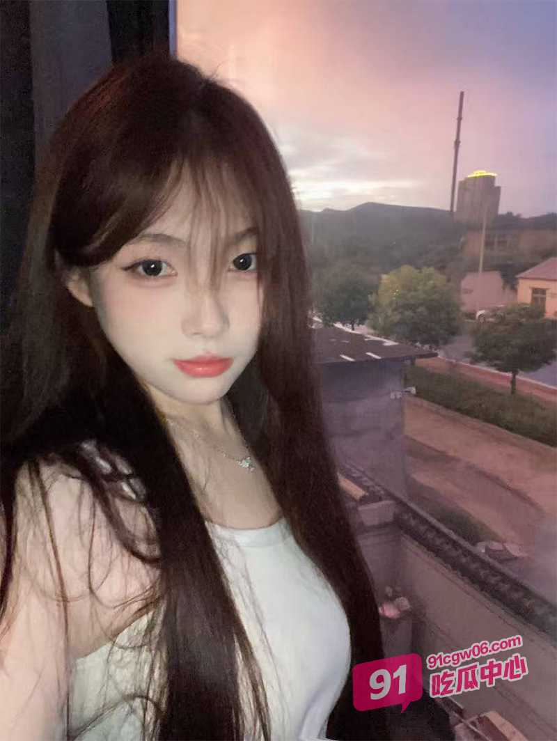 清纯美少女安娜宝儿 善口技喜后入的性瘾骚货 各种情趣被坚硬肉棒无情打桩！