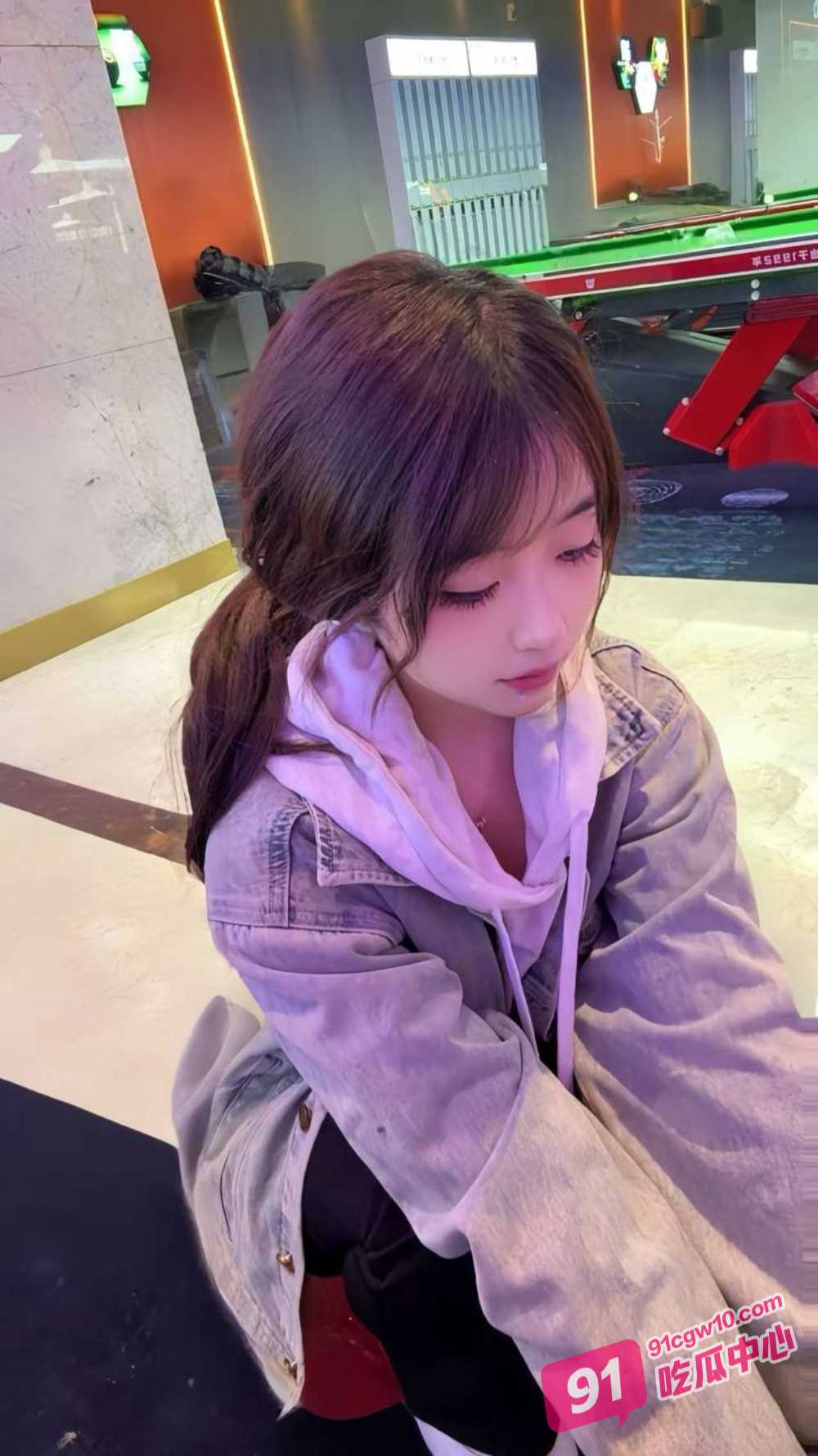 国外网红直播蛊惑男粉丝去中国约炮 贬低中国女性称其如劣质牛排便宜又好上 配图