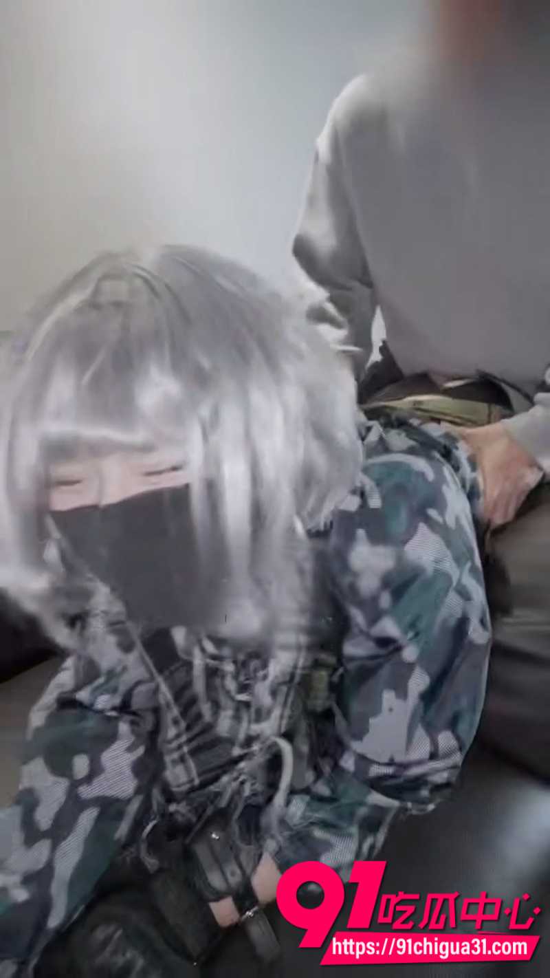 推特福利姬小狗pro身穿三角洲cos服被主人SM调教6 推特福利姬小狗pro身穿三角洲cos服被主人SM调教6