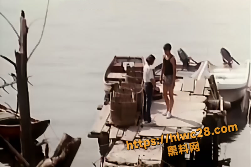 92年香港情色老片《舢舨92》渔村美女被迫嫁恶霸，婚前偷情后惨遭报复的爱恨大戏